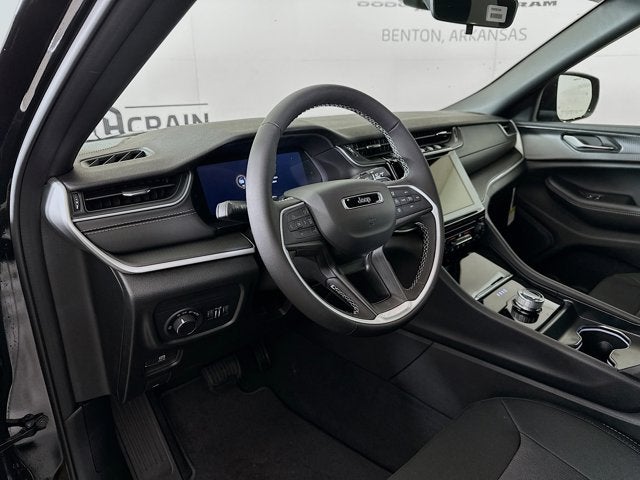 2025 Jeep Grand Cherokee GRAND CHEROKEE L LAREDO 4X4