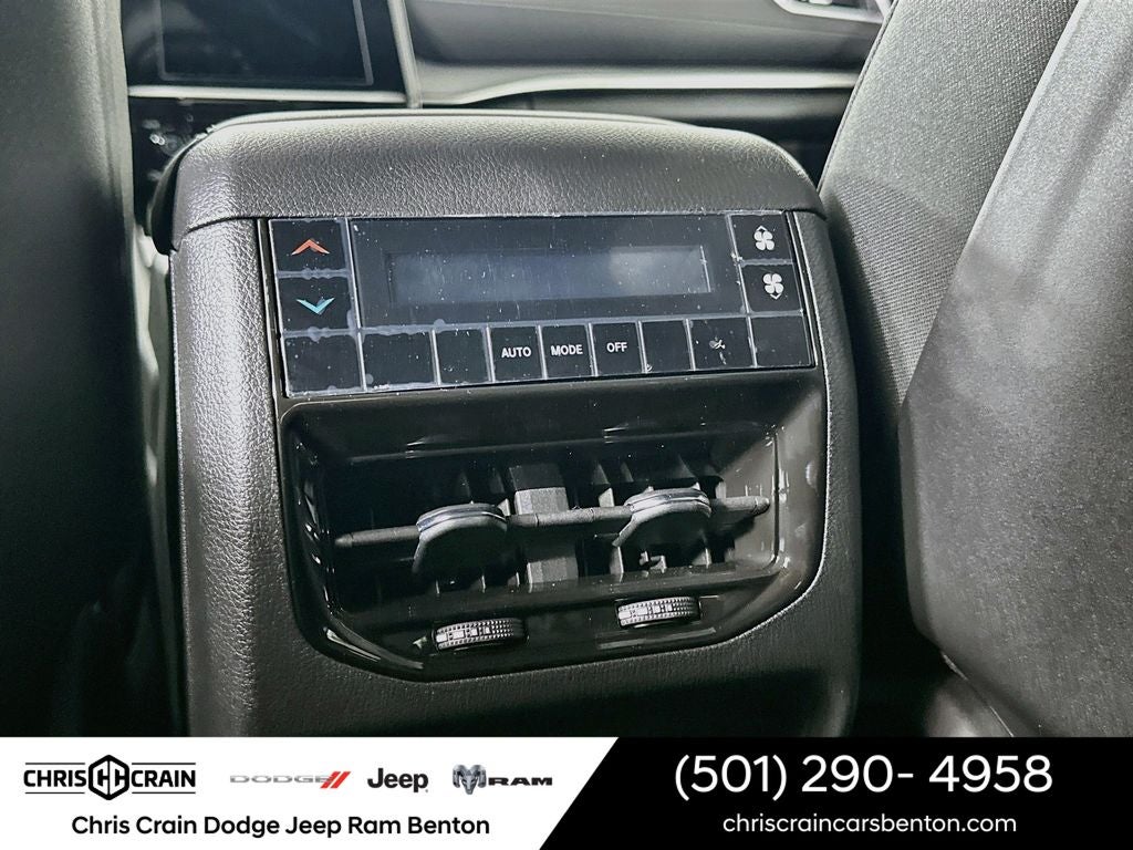 2026 Jeep Grand Cherokee GRAND CHEROKEE L LAREDO 4X4