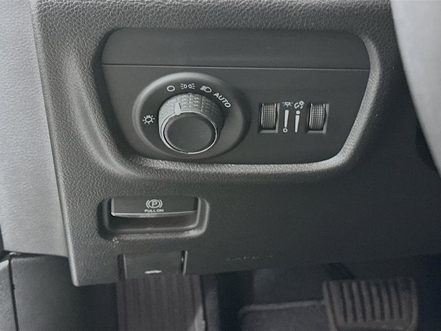 2025 Jeep Grand Cherokee GRAND CHEROKEE L LAREDO 4X4