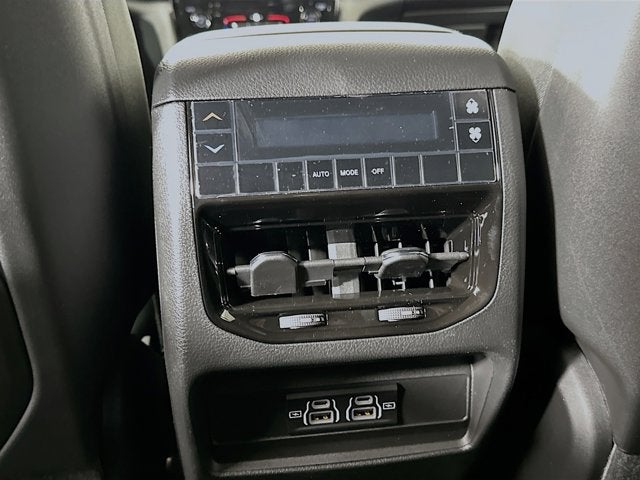 2025 Jeep Grand Cherokee GRAND CHEROKEE L LAREDO 4X4