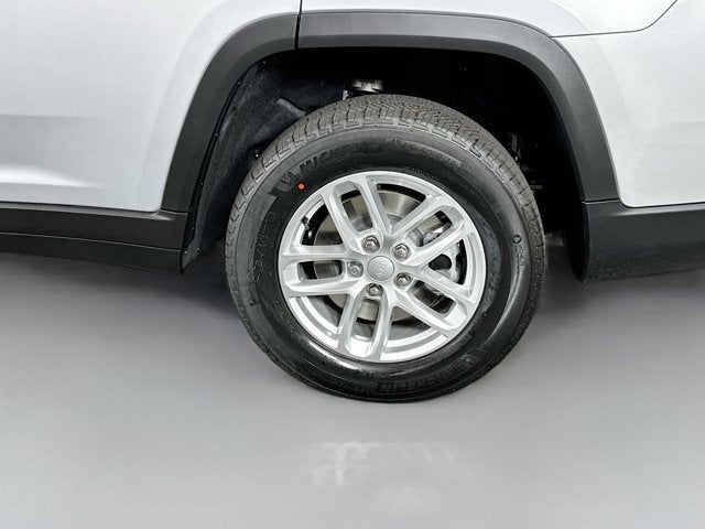 2025 Jeep Grand Cherokee GRAND CHEROKEE L LAREDO 4X4