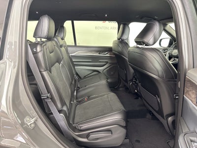 2027 Jeep Grand Cherokee GRAND CHEROKEE L LAREDO ALTITUDE 4X4