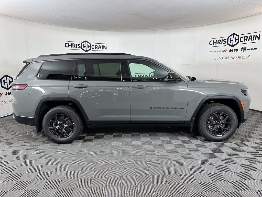 2027 Jeep Grand Cherokee GRAND CHEROKEE L LAREDO ALTITUDE 4X4