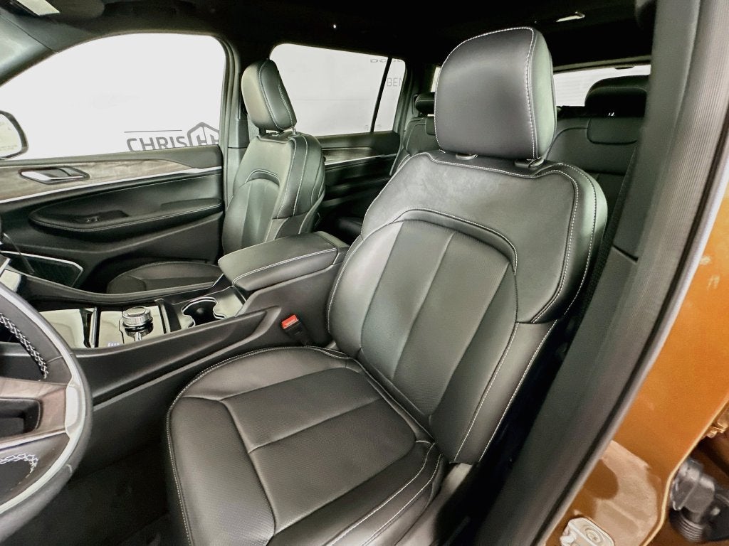 2027 Jeep Grand Cherokee GRAND CHEROKEE L LIMITED RESERVE 4X4