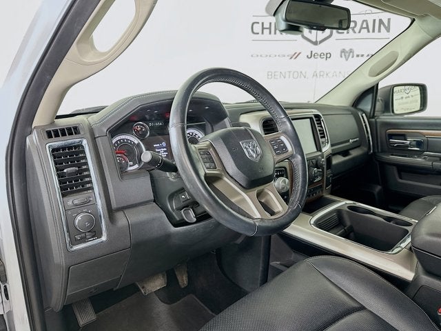 2017 RAM 1500 Laramie Crew Cab 4x4 5'7' Box