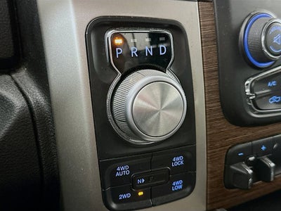 2017 RAM 1500 Laramie Crew Cab 4x4 5'7' Box