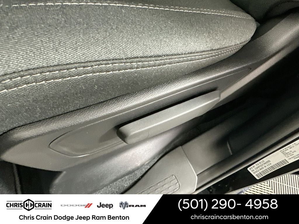 2026 RAM 1500 RAM 1500 EXPRESS CREW CAB 4X4 5'7' BOX