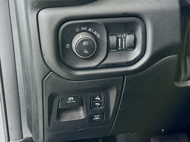 2025 RAM 1500 Big Horn Crew Cab 4x4 5'7' Box