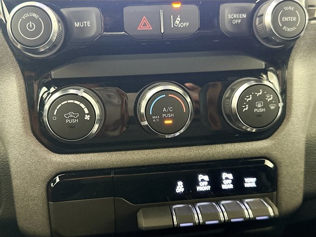 2026 RAM Ram 1500 RAM 1500 TRADESMAN CREW CAB 4X4 5'7' BOX