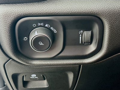 2026 RAM Ram 1500 RAM 1500 TRADESMAN CREW CAB 4X4 5'7' BOX