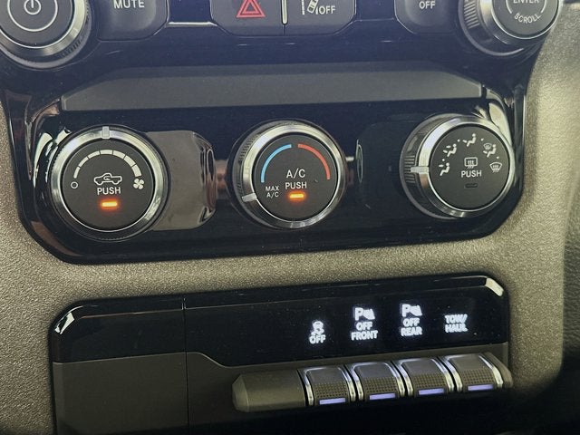 2026 RAM Ram 1500 RAM 1500 TRADESMAN CREW CAB 4X4 5'7' BOX