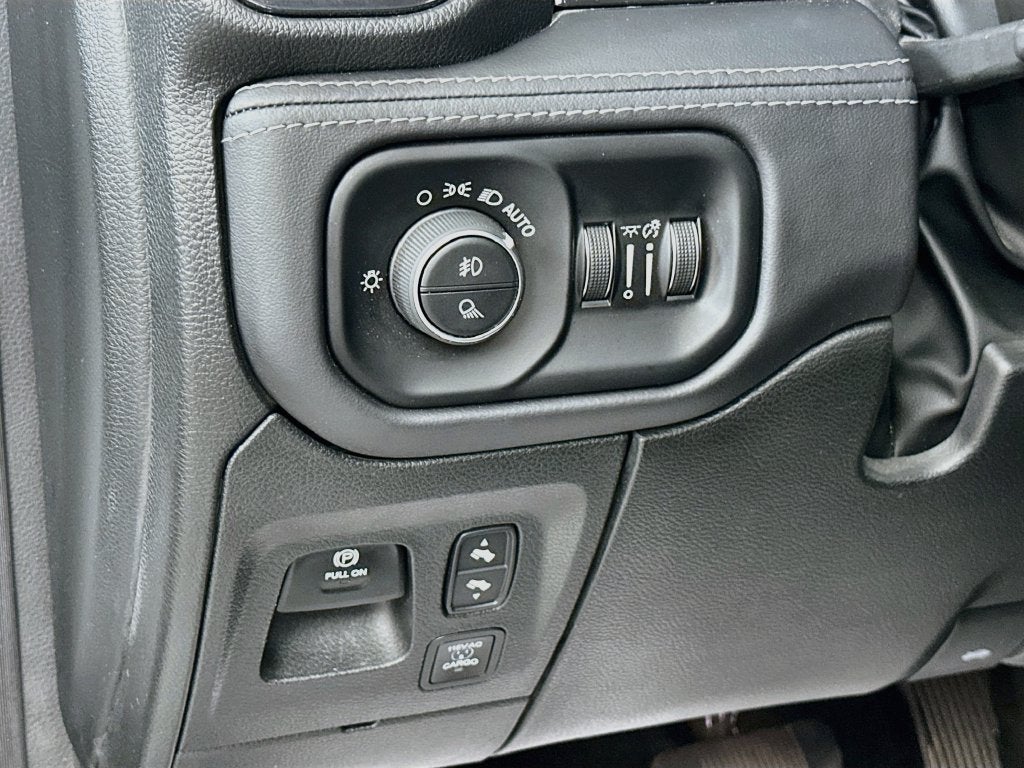2023 RAM 1500 Limited Crew Cab 4x4 5'7' Box