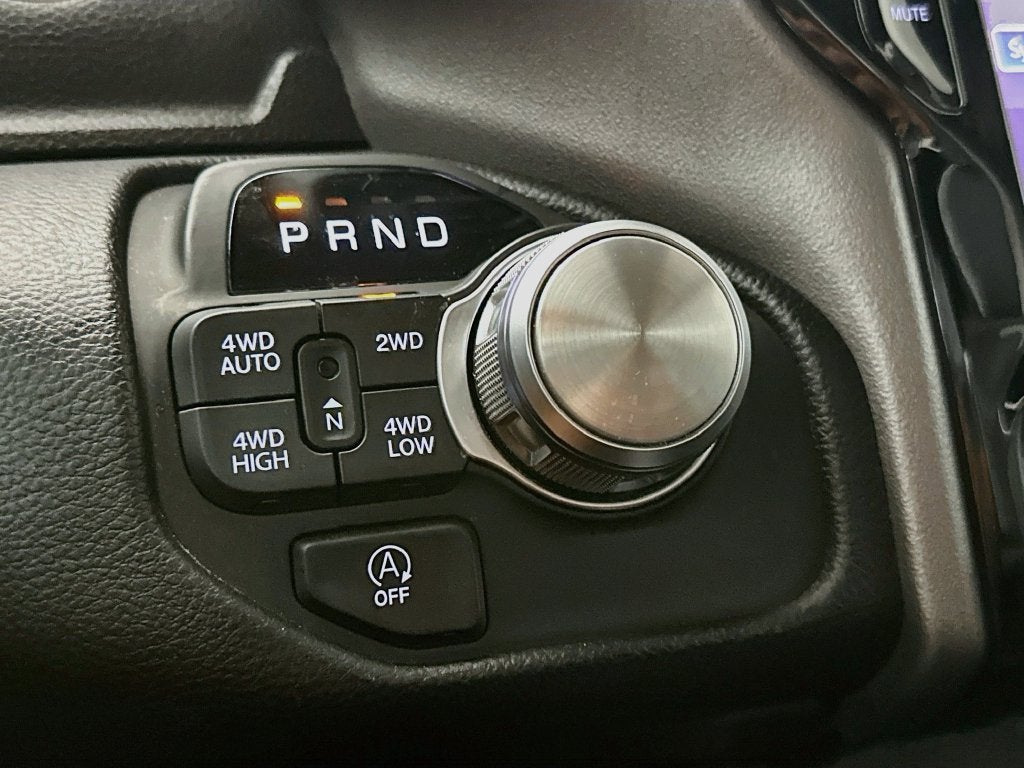 2025 RAM 1500 Laramie Crew Cab 4x4 5'7' Box