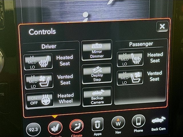 2021 RAM 1500 Laramie Crew Cab 4x4 5'7' Box