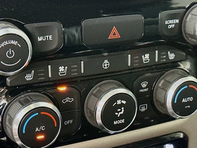 2019 RAM 1500 Laramie Crew Cab 4x4 5'7' Box