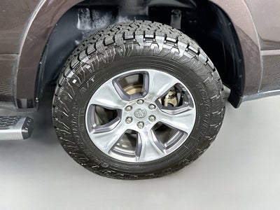 2019 RAM 1500 Laramie Crew Cab 4x4 5'7' Box