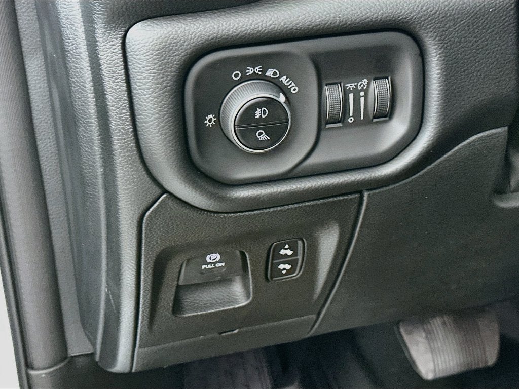 2027 RAM Ram 1500 RAM 1500 LARAMIE CREW CAB 4X4 5'7' BOX