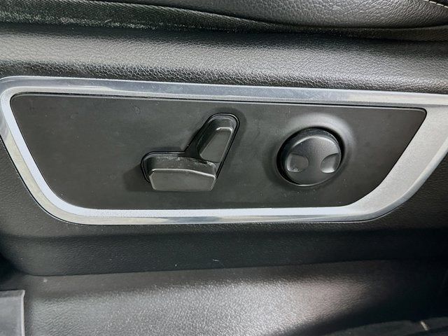 2022 RAM 1500 Laramie Crew Cab 4x4 5'7' Box