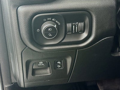 2022 RAM 1500 Laramie Crew Cab 4x4 5'7' Box