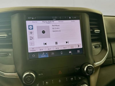 2022 RAM 1500 Laramie Crew Cab 4x4 5'7' Box