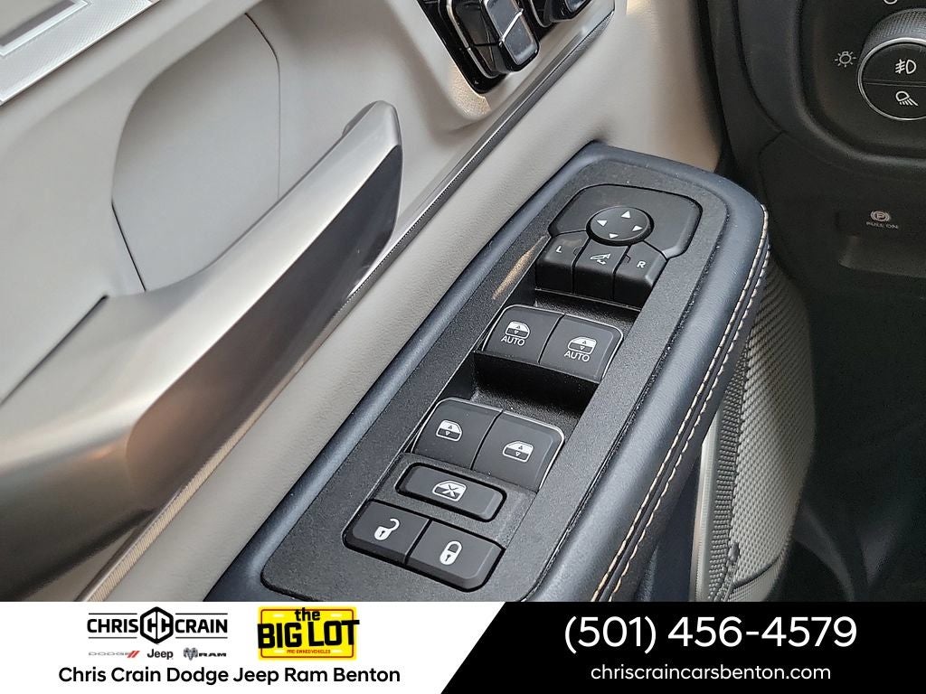 2025 RAM 1500 Tungsten Crew Cab 4x4 5'7' Box