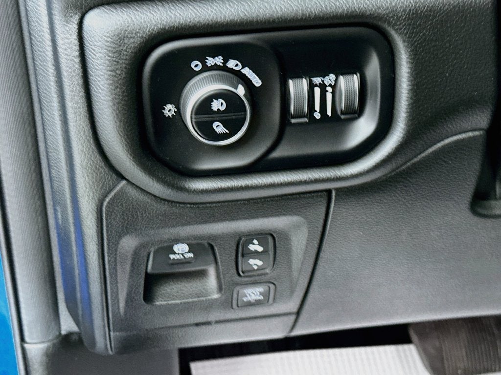 2025 RAM 1500 Rebel Crew Cab 4x4 5'7' Box