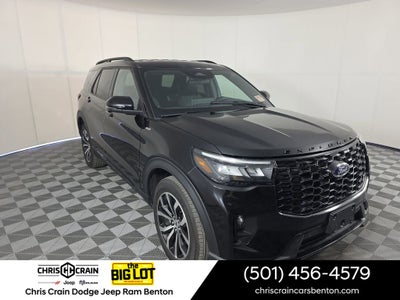 2025 Ford Explorer ST-Line