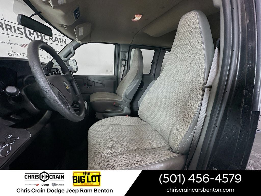 2025 Chevrolet Express Passenger RWD 3500 Extended Wheelbase LS