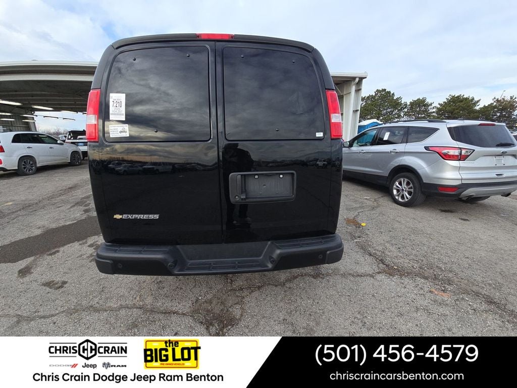 2025 Chevrolet Express 3500 LS Passenger