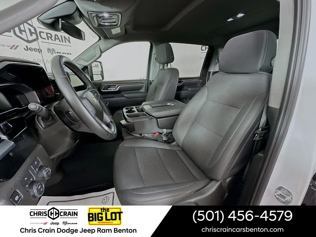 2025 Chevrolet Silverado 2500HD 4WD Crew Cab Standard Bed LT