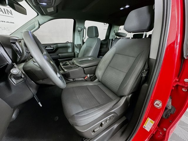 2022 Chevrolet Silverado 1500 4WD Crew Cab Short Bed Custom