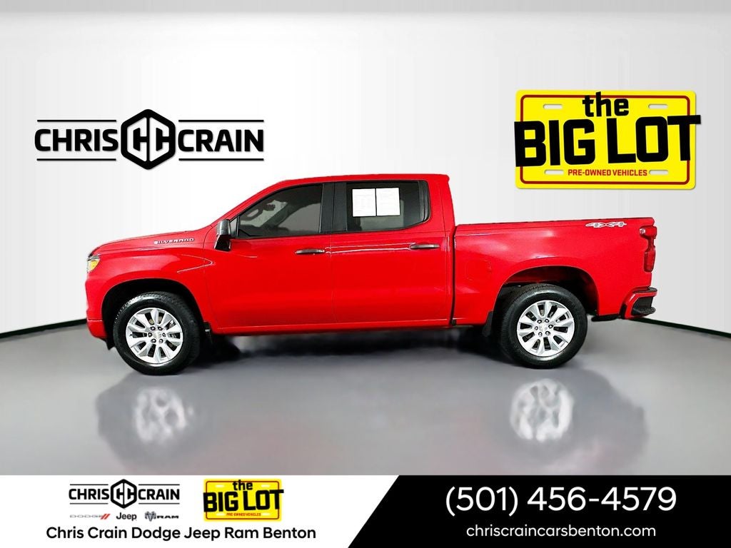 2022 Chevrolet Silverado 1500 4WD Crew Cab Short Bed Custom