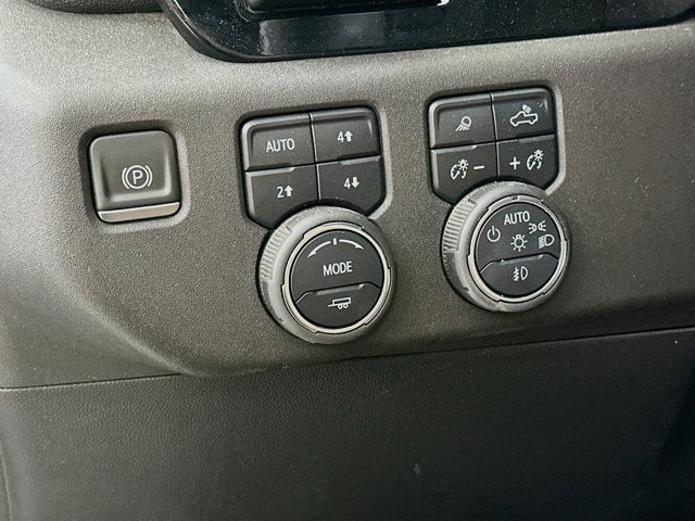 2023 Chevrolet Silverado 1500 4WD Crew Cab Short Bed High Country