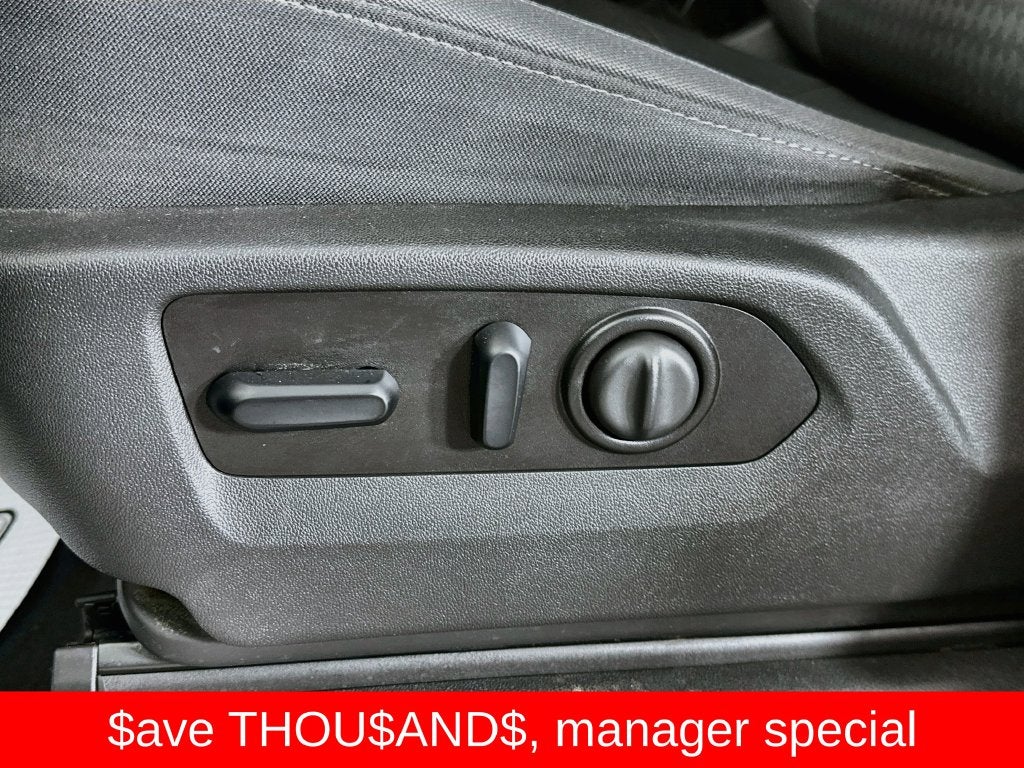 2021 Chevrolet Silverado 1500 4WD Crew Cab Short Bed LT