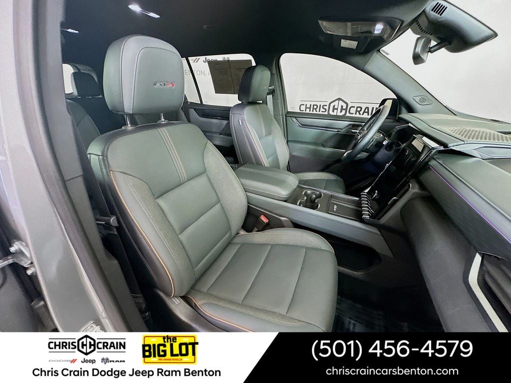 2024 GMC Acadia AWD AT4