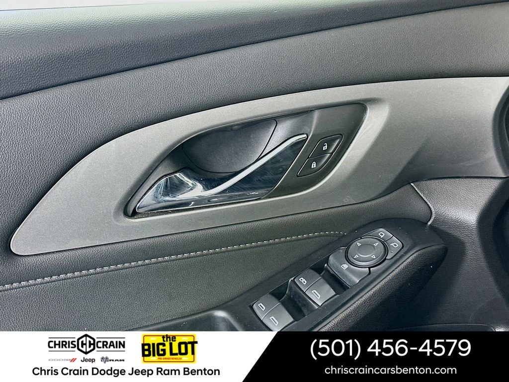 2023 Chevrolet Traverse FWD LT Cloth