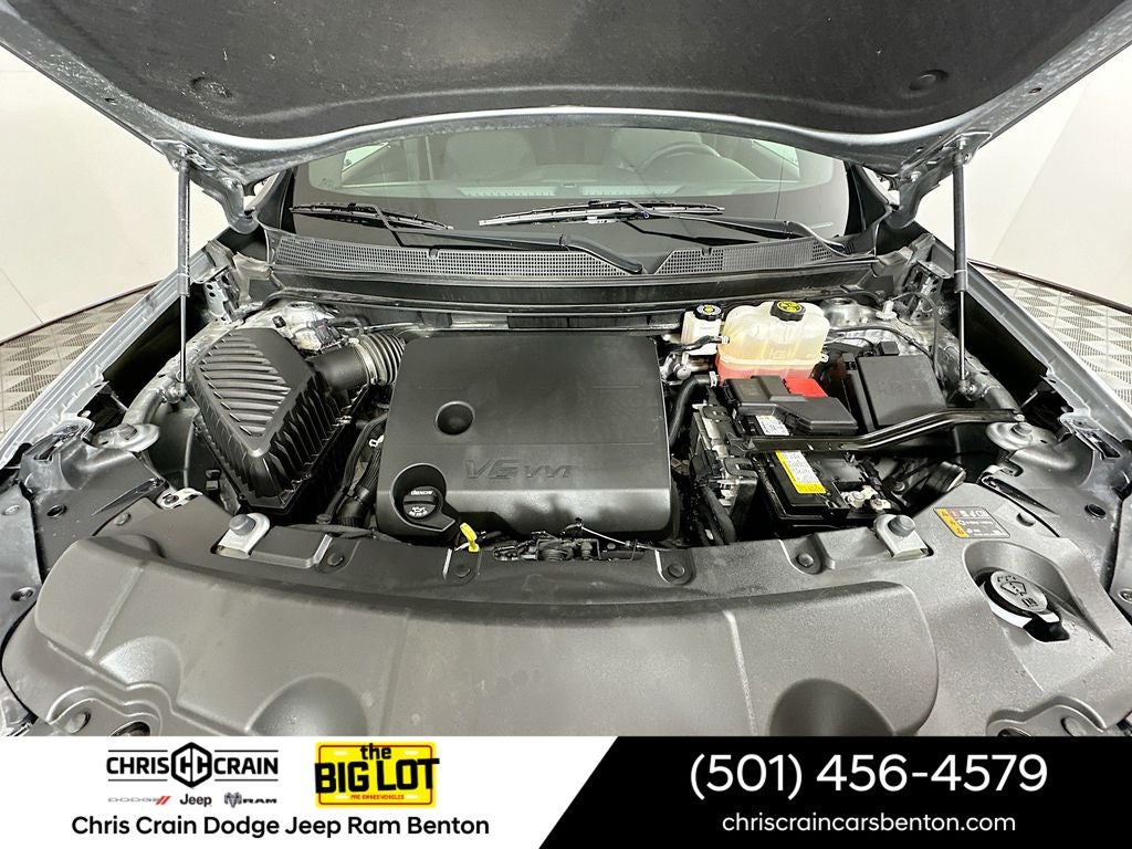 2023 Chevrolet Traverse FWD LT Cloth