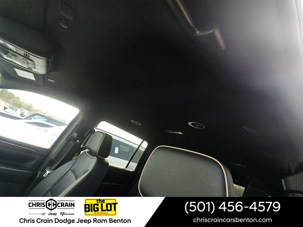 2023 Chevrolet Suburban 4WD Premier