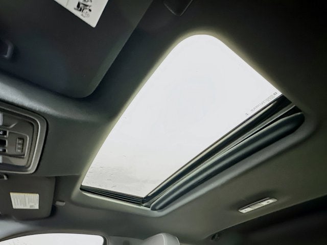 2022 GMC Sierra 1500 Limited 4WD Crew Cab Short Box AT4