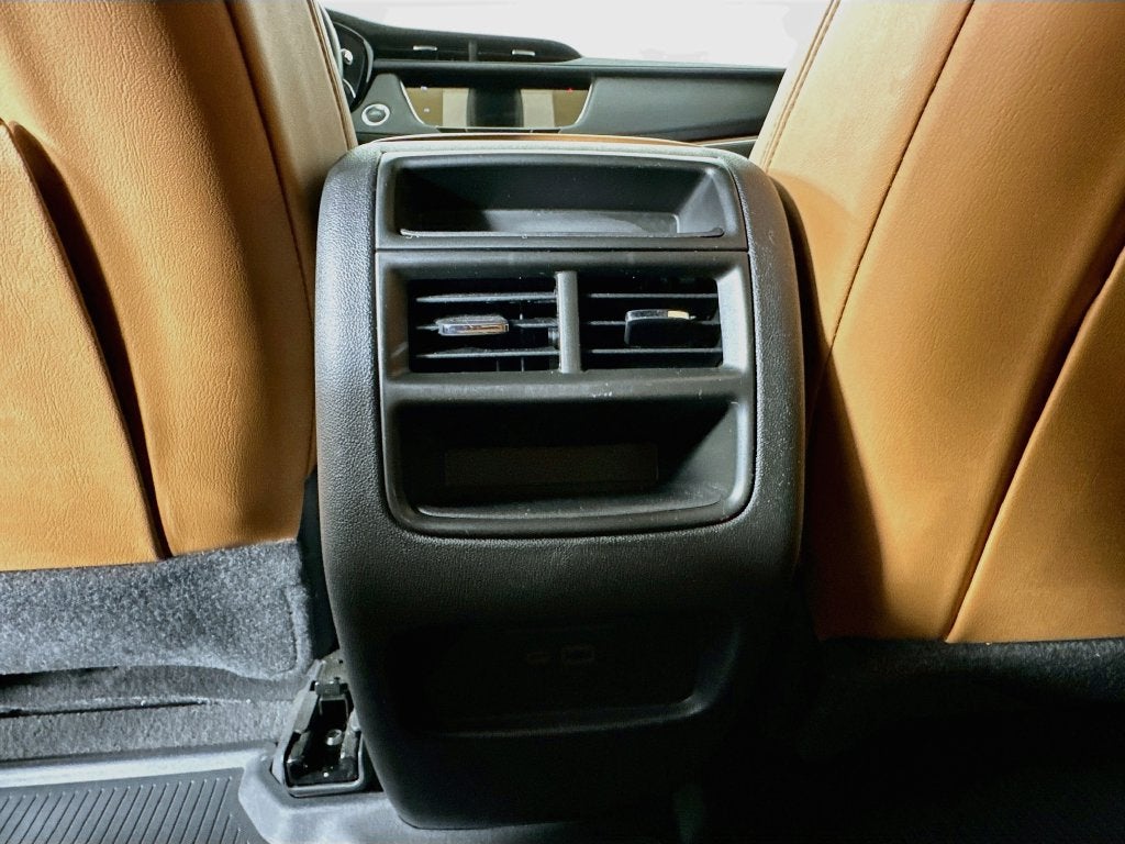 2025 Cadillac XT5 FWD Premium Luxury