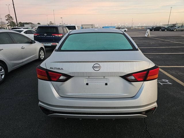 2025 Nissan Altima SV FWD