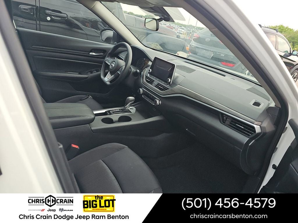 2025 Nissan Altima SV FWD