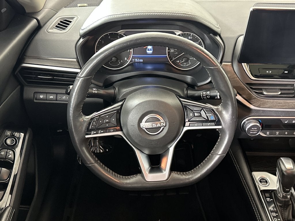 2023 Nissan Altima SL FWD