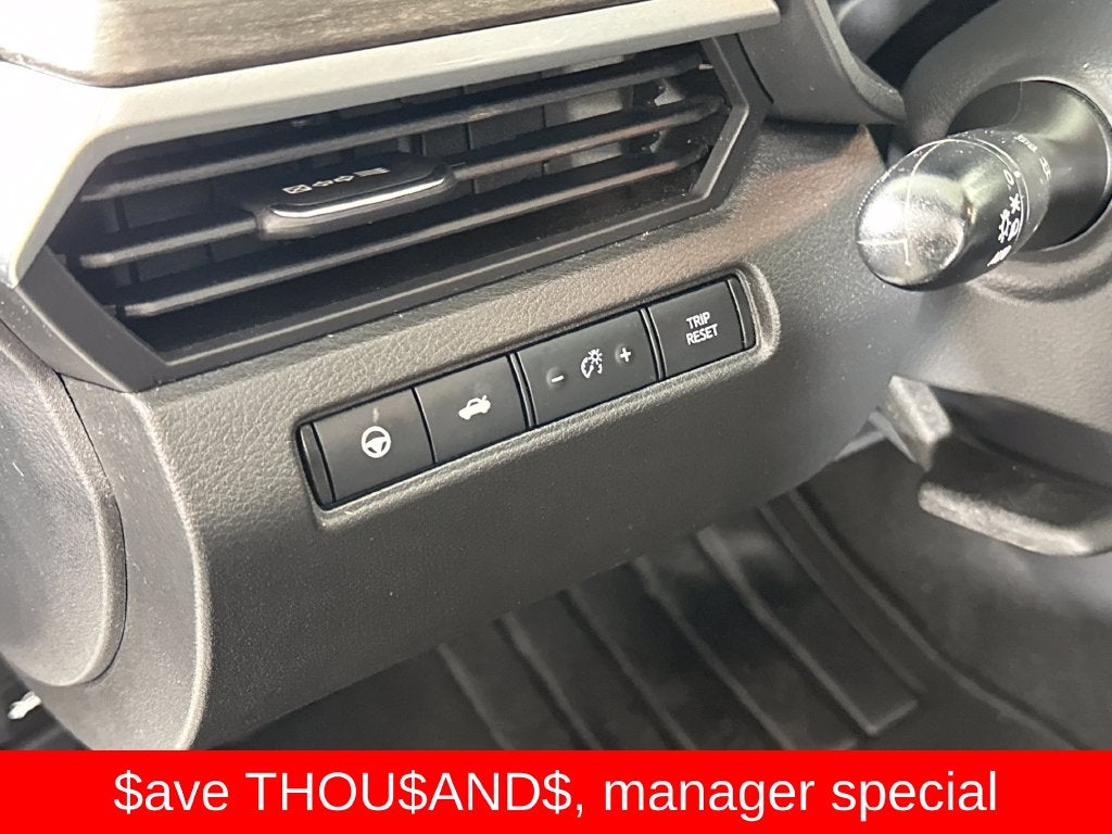 2023 Nissan Altima SL FWD
