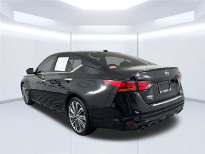 2023 Nissan Altima SL FWD