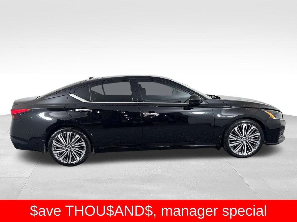 2023 Nissan Altima SL FWD