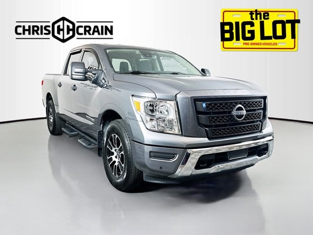 2024 Nissan TITAN Crew Cab SV 4x4