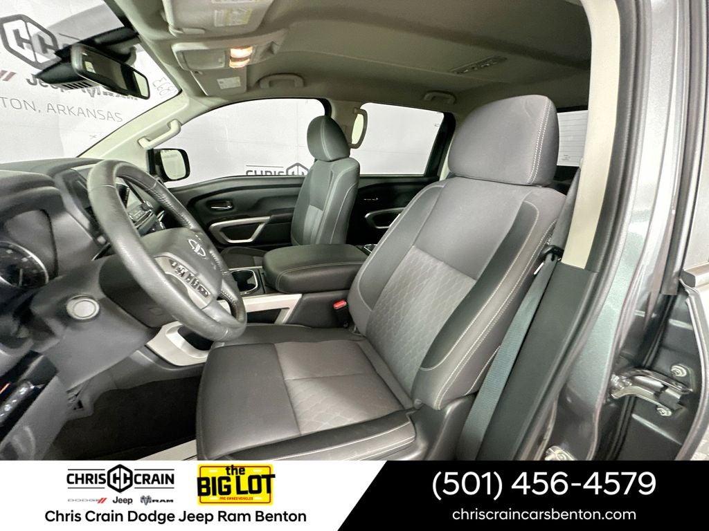 2023 Nissan TITAN Crew Cab SV 4x2