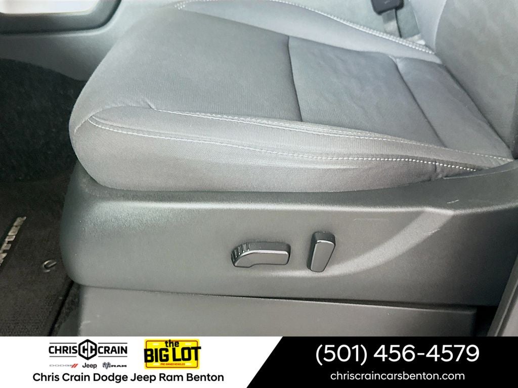 2024 Nissan Frontier Crew Cab SV 4x2