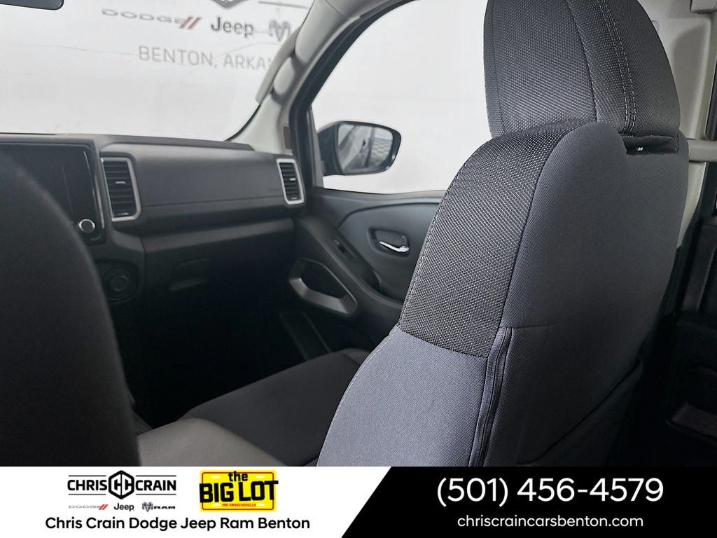 2024 Nissan Frontier Crew Cab SV 4x2